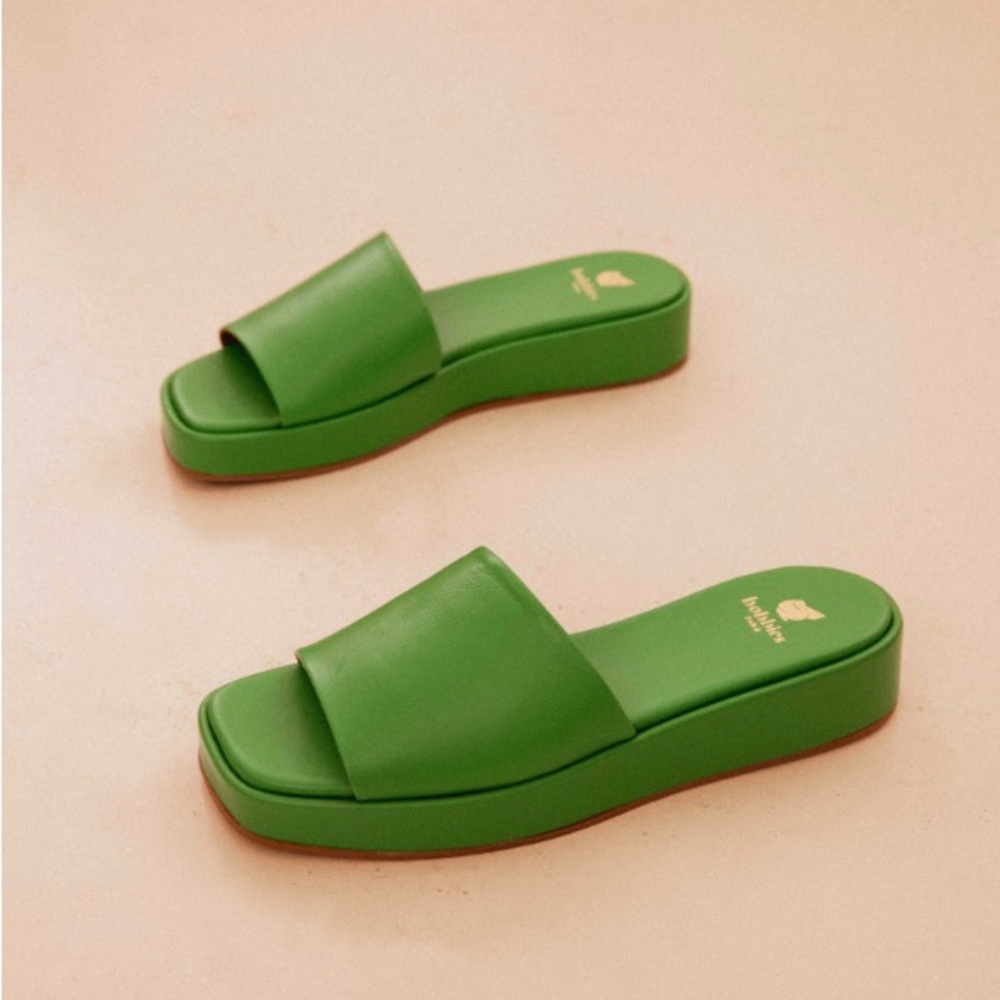 Bobbies basil green leather sandals, never worn, with box and cloth pouch